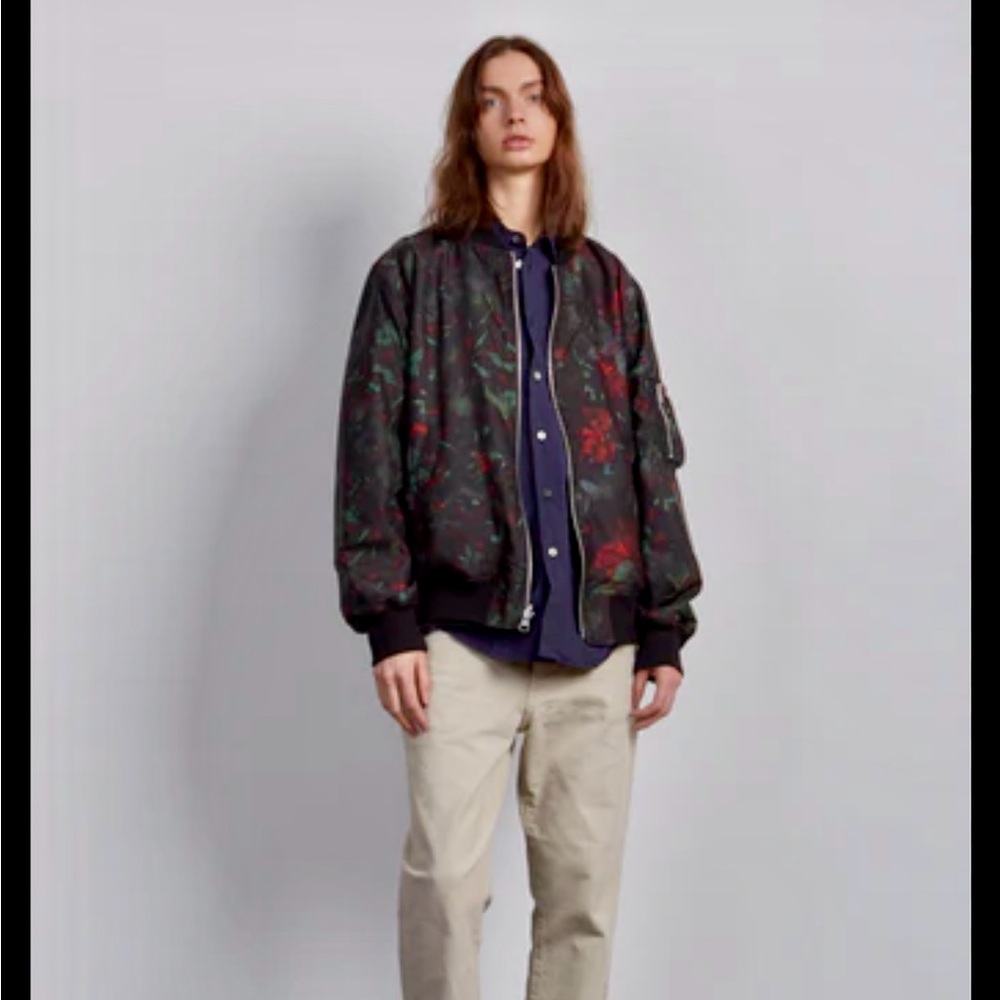 NWOT 6397 NY Reversible Floral Nylon Bomber size
M/L reg $795